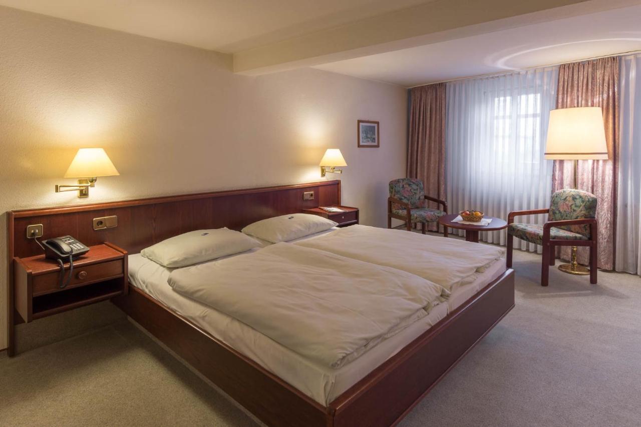 Hotel Altdeutsche Weinstuben Freyburg Buitenkant foto