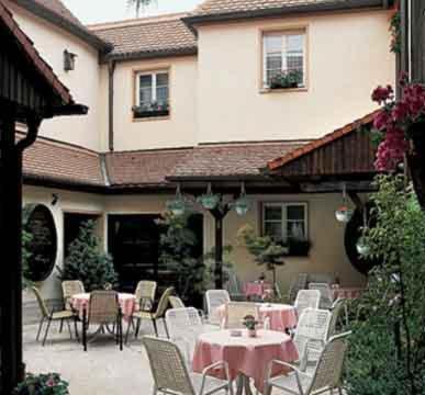 Hotel Altdeutsche Weinstuben Freyburg Buitenkant foto